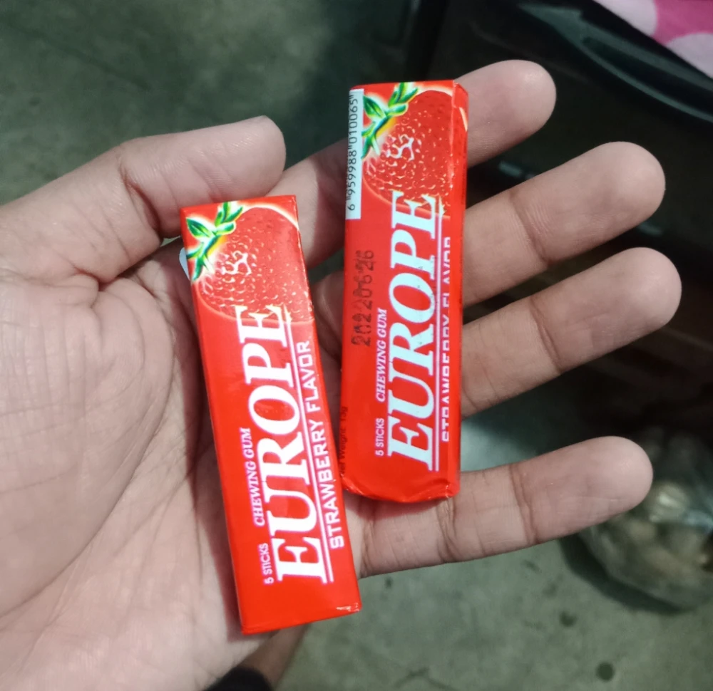 Europe chewing gum Strawberry Flavour 8g
