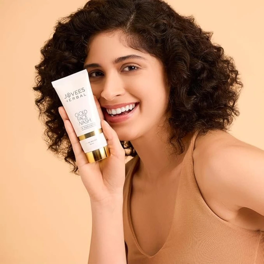 Jovees Ultra Radiance Gold Face Wash 100ml