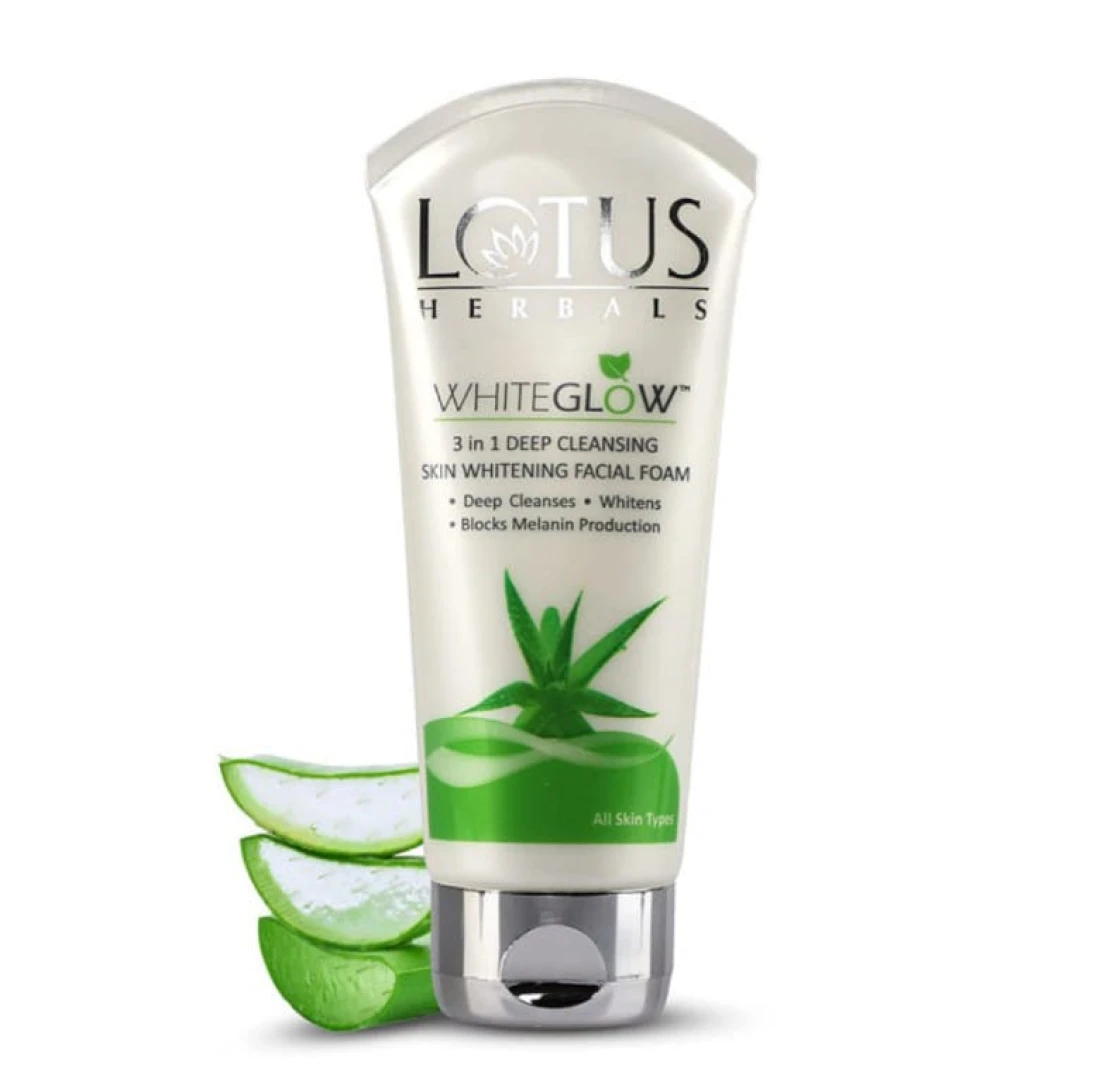 Lotus Whiteglow 3 in 1 Deep Cleansing Skin Whitening Facial Foam 100g